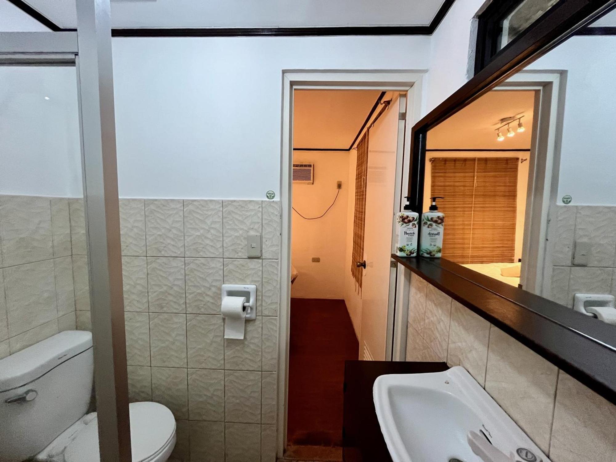 Villa Milagros Dive Inn Anilao مابيني المظهر الخارجي الصورة