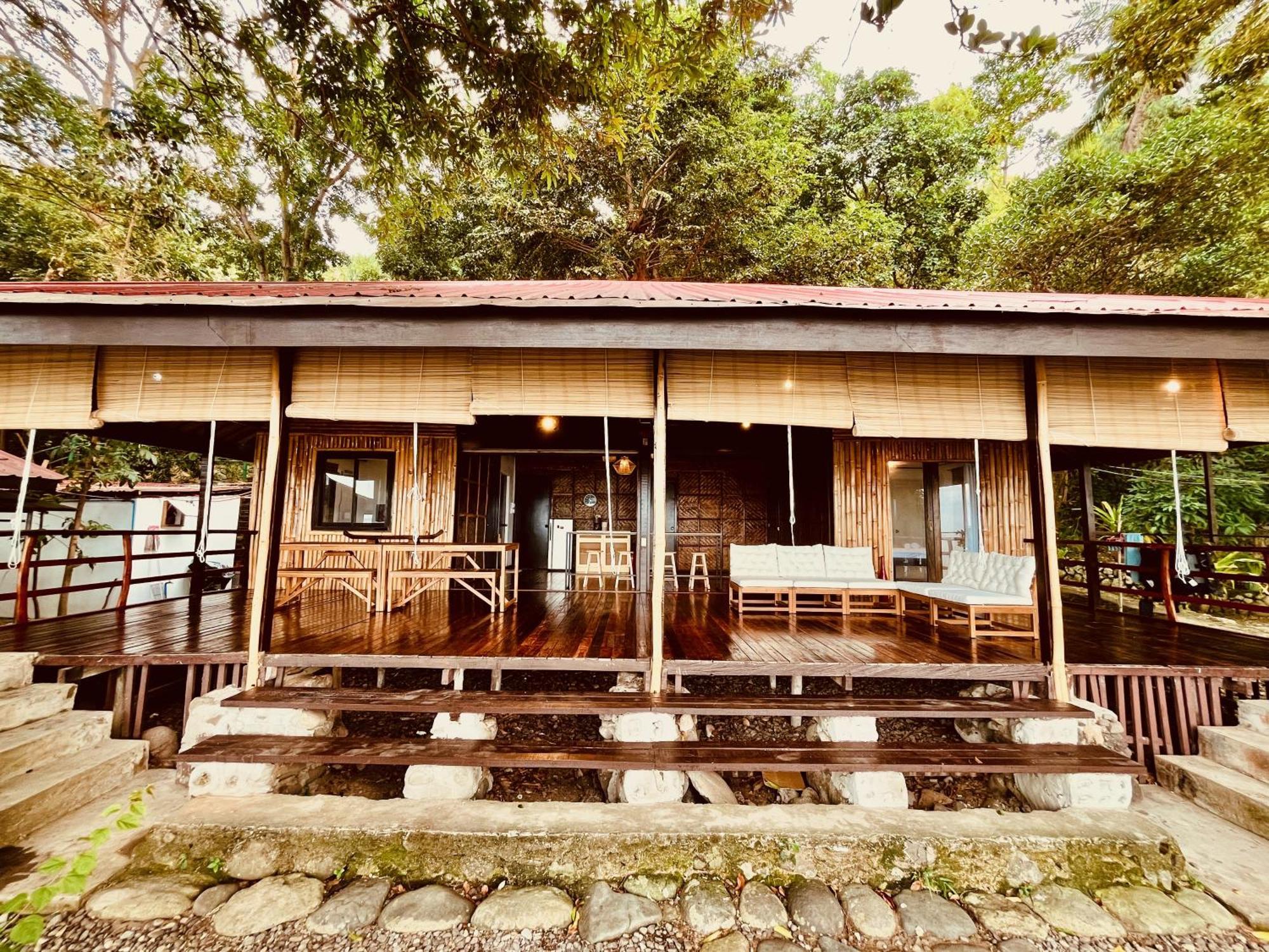 Villa Milagros Dive Inn Anilao مابيني المظهر الخارجي الصورة